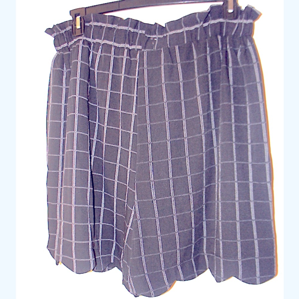 $8 sale Monteau Trendy plus size shorts size 1X - Picture 4 of 5